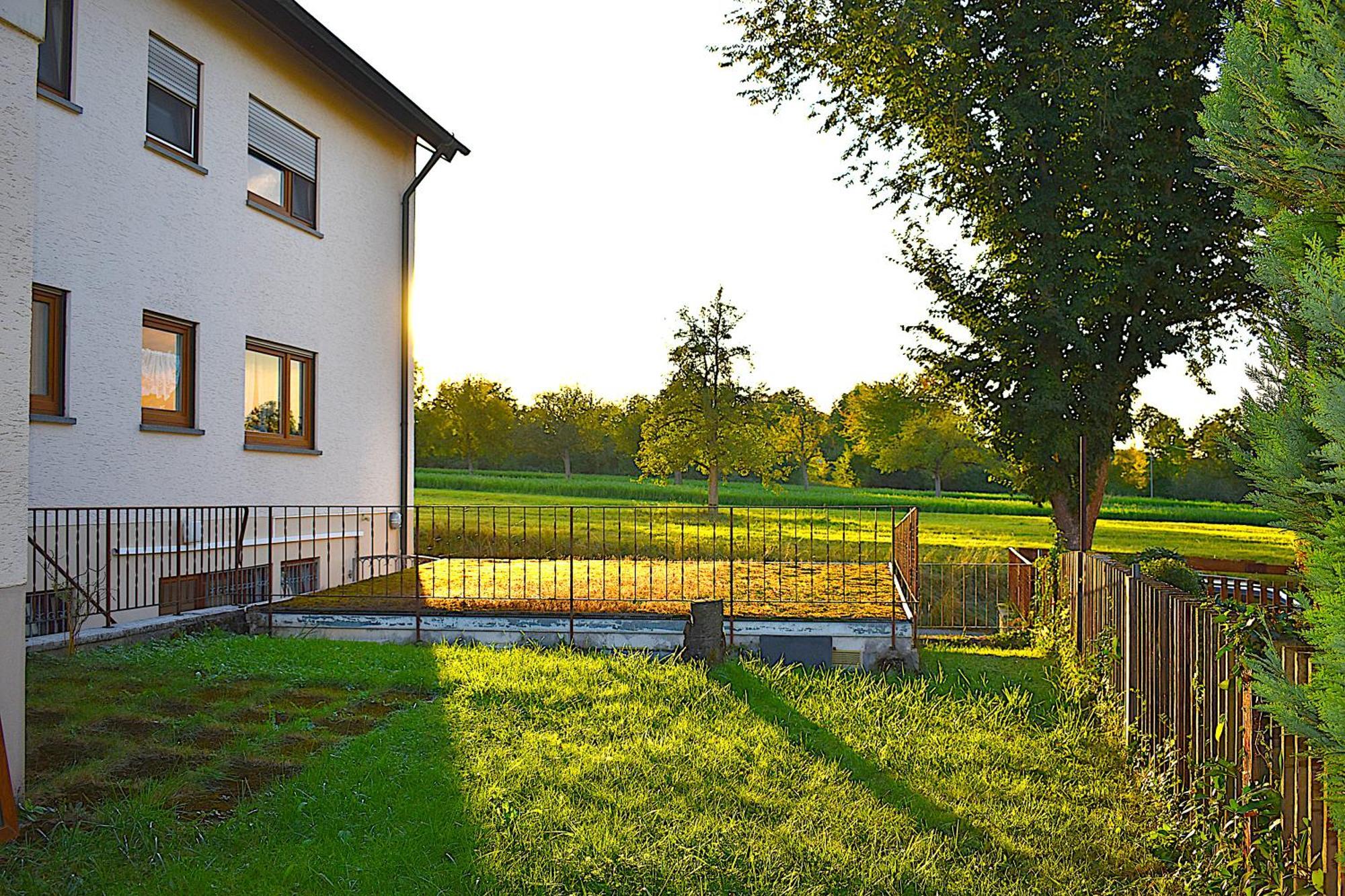 Charmanter Rueckzugsort Mit Grosser Terrasse In Idyllischer Umgebung *